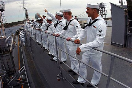 rosebortelli's tweet photo. #MM #Salute @ujblack @meanmarine11_w @EPS1991 @ImhereforIke @AURobNY @Noonien_Soong @wgbradbury @rouwhof @clhscoach https://t.co/KNwHqWD8VT