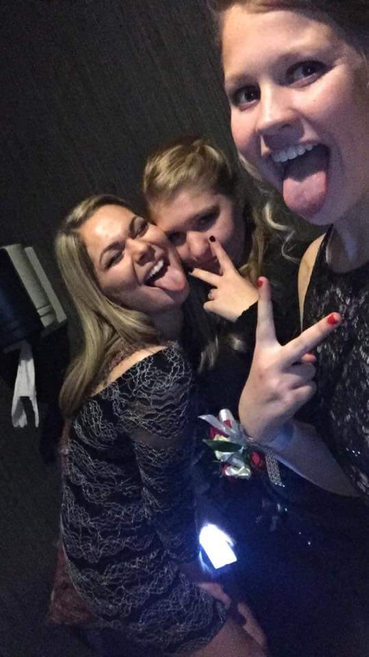 dyyikes's tweet photo. Love these people 💗💃 https://t.co/TRvEnsQgem
