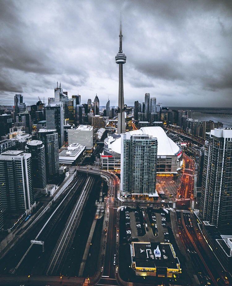 norm's tweet image. Bad news: Tomorrow is Monday.
Good news: This is our skyline.

Pic captured by @borvta.