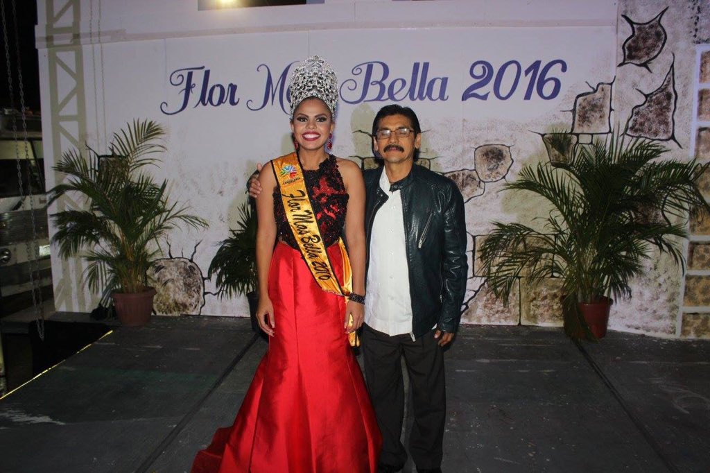 2016 l Flor más bella de la feria Candelaria l Tania de los Santos CZiISKtUAAELNo3