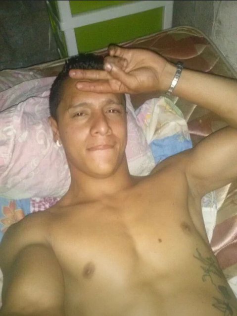 ziurpty's tweet photo. Rica pinga chacalito hetero pty https://t.co/5IU5dcqKKR