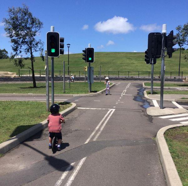 Zippizap_uk's tweet image. red light, greenlight