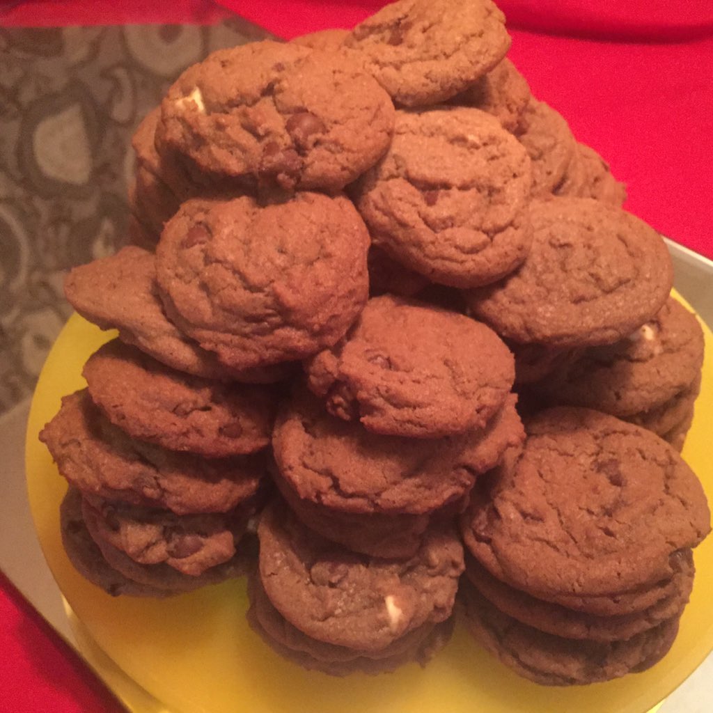 Been baking for hours to celebrate <a href="/WaskomISD/">Waskom ISD</a> 7th graders <a href="/Istationed/">Istation</a> success with <a href="/BakerLovesBooks/">Amanda Baker</a>! #WISDcia