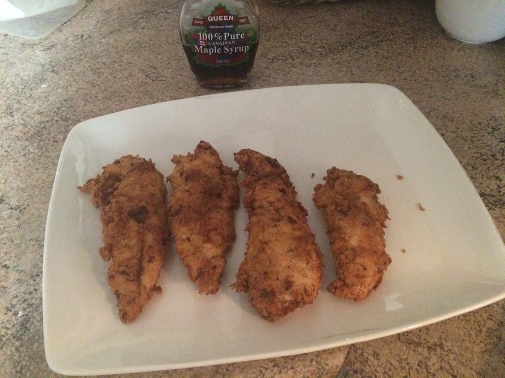 The_Trewth's tweet photo. Home made, buttermilk marinated southern fried chicken tenders 👌🏼 https://t.co/ngDR5NwiFD