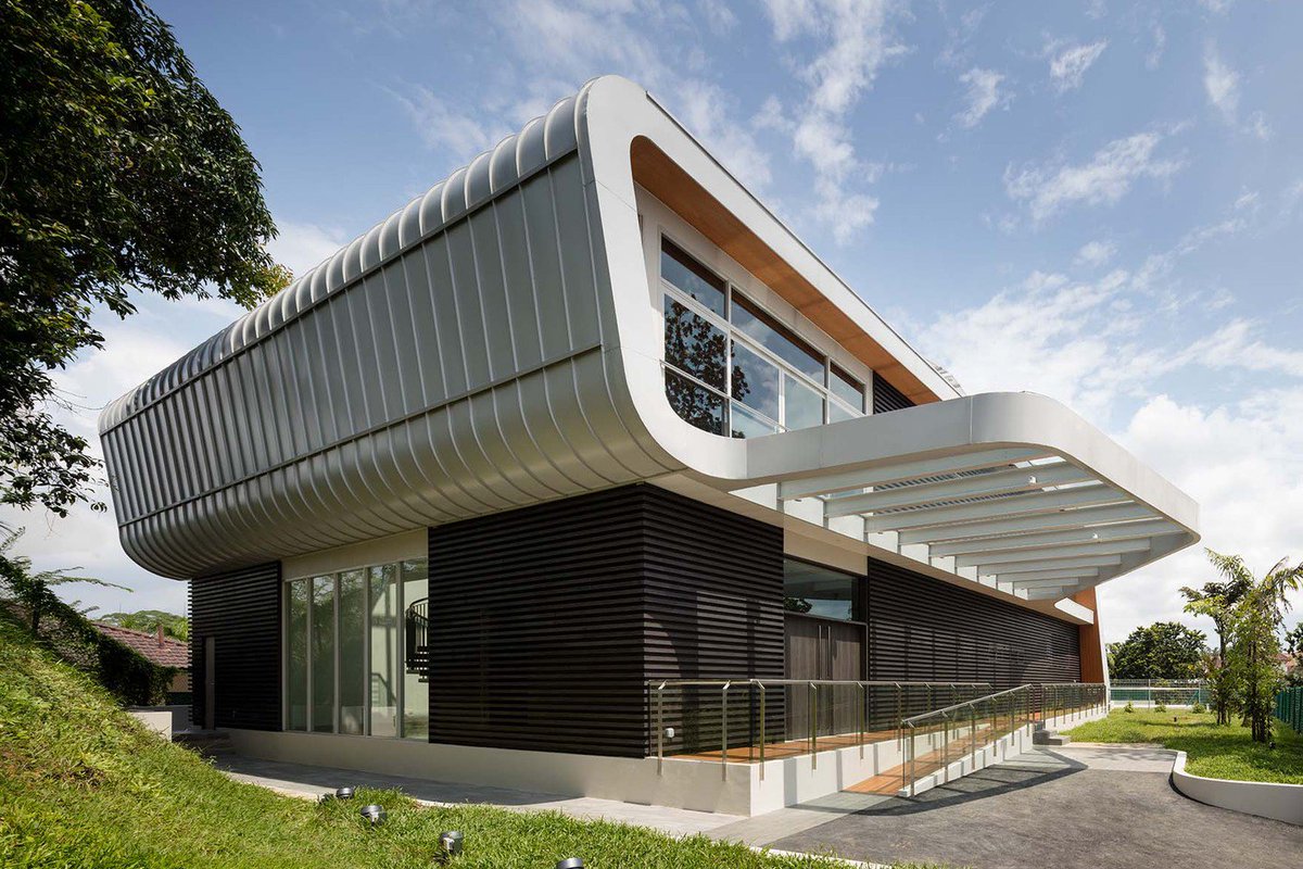 Greenpeace's tweet photo. This is cool. Meet Singapore's first carbon-zero house https://t.co/En5ziT9BWn https://t.co/JNy68g2l6G
