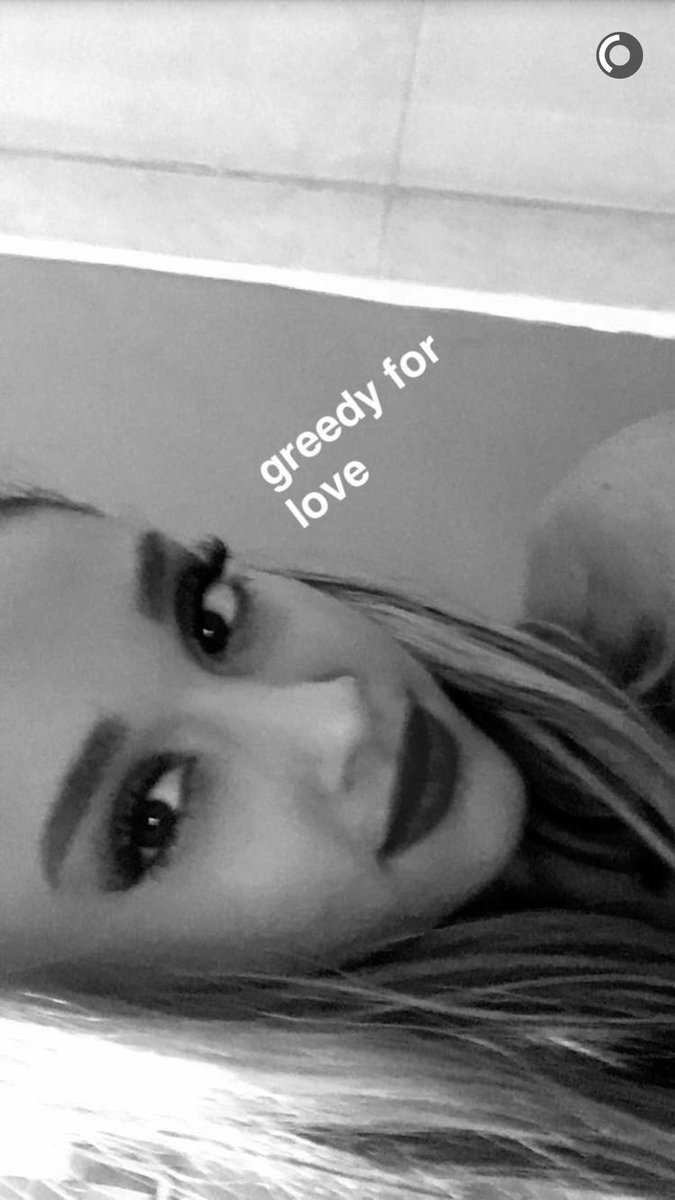 arianaxgranderp's tweet photo. Morning https://t.co/Cg3i55N96R