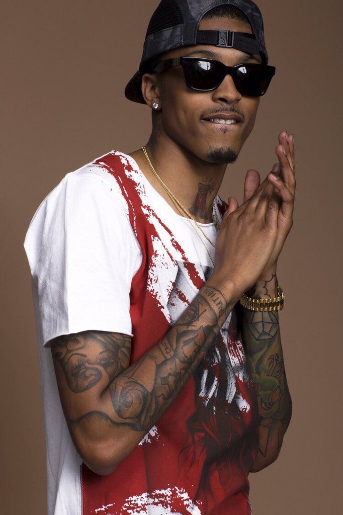 August (@aughustalsina) on Twitter photo 