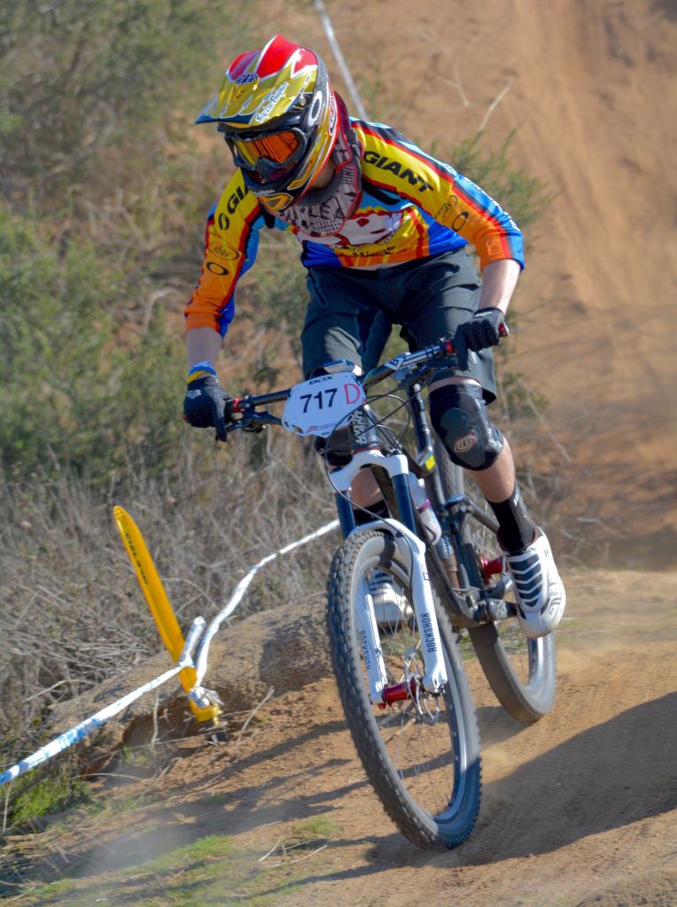 fullertonbikes's tweet photo. @brentfranze getting some Dh in today #fontucky https://t.co/VhqRgdokXN