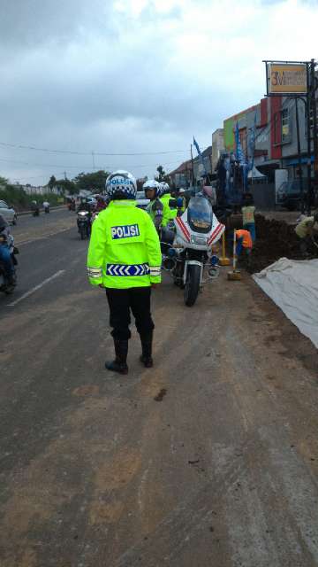 11:34 Kondisi lalin Jl Juanda terpantau ramai lancar dikedua arahnya @restadepok