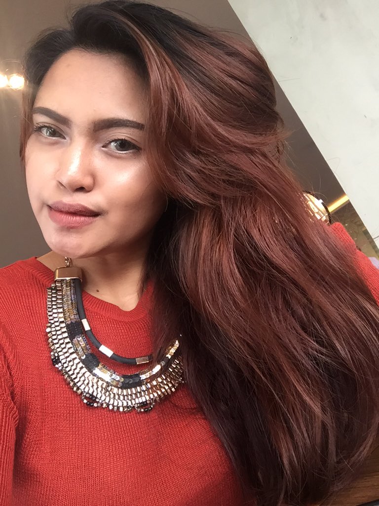 Selamat makan siang.