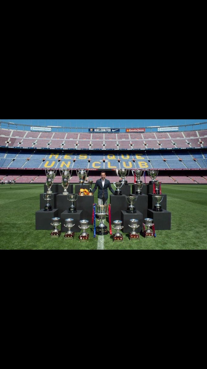 JaviVallejo7's tweet photo. Mi gran ídolo entre tantos, el nos ha dado tanto demostrandonos los verdaderos valores del futbol.⚽❤ #xavi36 https://t.co/XtRVVZksKe