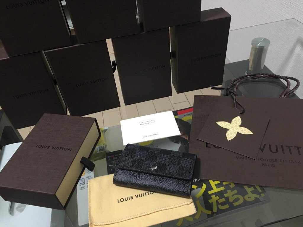 Apollo_king7's tweet photo. ブランドのハイプ最強になりました。

国内仕入れ海外直仕入れ
国内古物仕入れ完璧‼︎
後は買取屋をどこにするか！

これマジで
BtoCたけじゃなくて
BtoBでもいけるわww

コンサル生にも
このパイプあげよ👌 https://t.co/IQMeUNBG5C