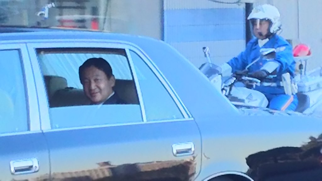 MichiyoCNA's tweet photo. Crown Prince #Naruhito takes over the duty of #Emperor #Akihito a day before the state visit to the #philippines https://t.co/jidQEdvPbl