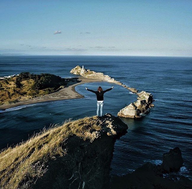 rankers's tweet photo. Embracing the view from Castlepoint, by Daniel Roedel #heartnz https://t.co/mszEc5lgmr