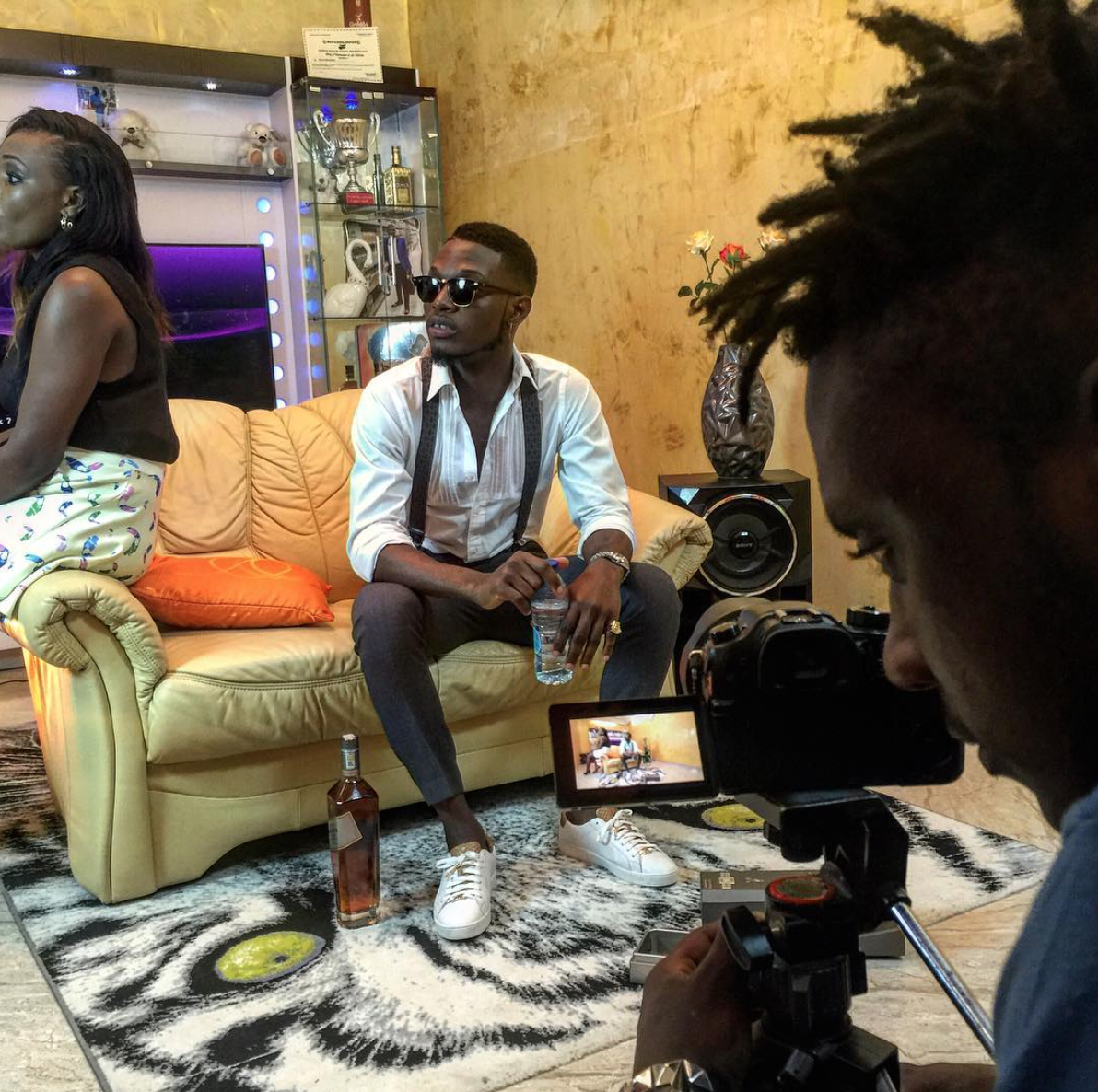 JeerichoRecords's tweet photo. Upcoming artist #NickMayor is in #Cameroon to record the music video #1000Manieres #JamboTV #Team237 #Cameroun https://t.co/p66o7Gba5v