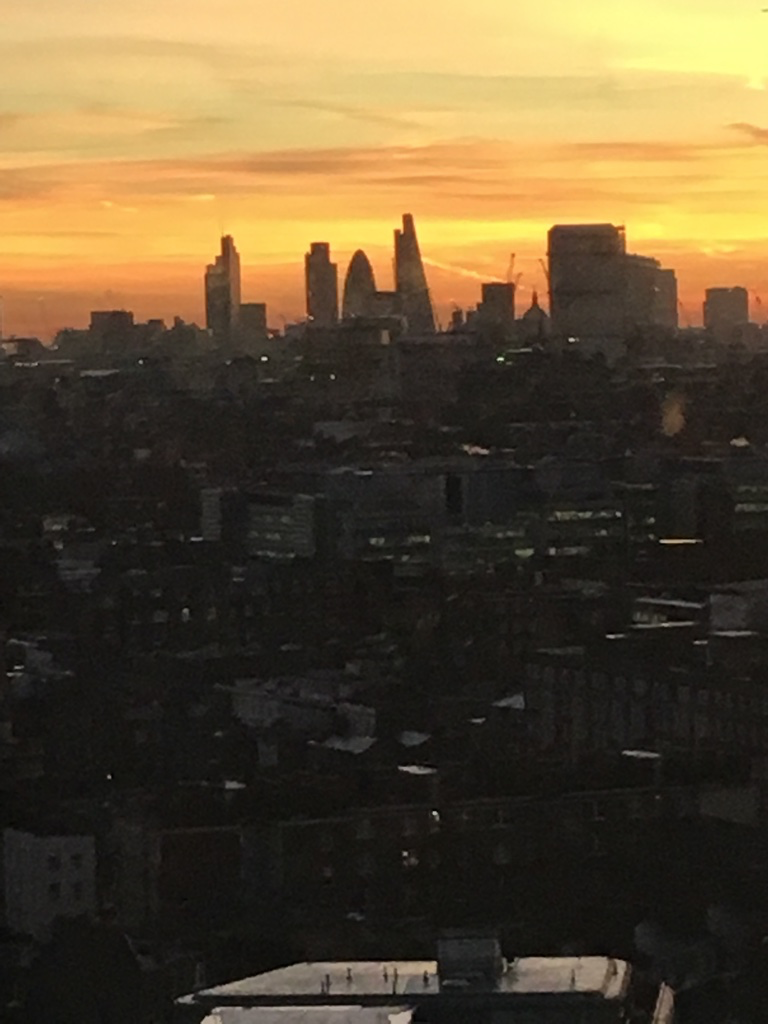jcampanini's tweet photo. @Cloud_Matt from the other end of the train line !  have a good day https://t.co/ydgX2KC3VG