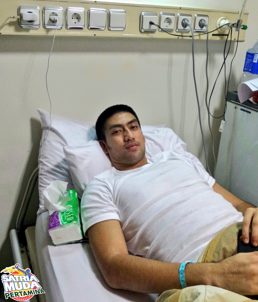 SatriaMudaIDN's tweet photo. Fanatics, mohon doanya ya untuk kapten @Ronaldositepu yang sedang dirawat di RS akibat DBD. Get well soon, capt! https://t.co/1i4hwYuH3d