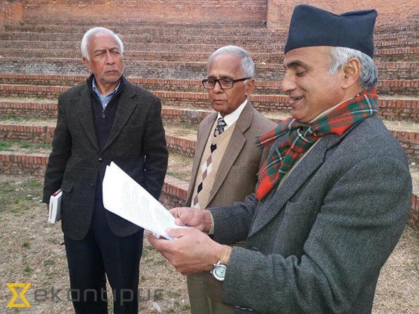 Dr KC puts off his hunger strike till Feb 8

bit.ly/1KzlWqK