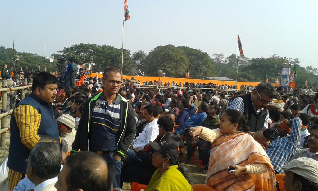 amitmalviya's tweet photo. Massive crowd for Shri @AmitShah's rally in Dumurjola, West Bengal today.. #AmitShahInHowrah https://t.co/9tEPDmKgQk