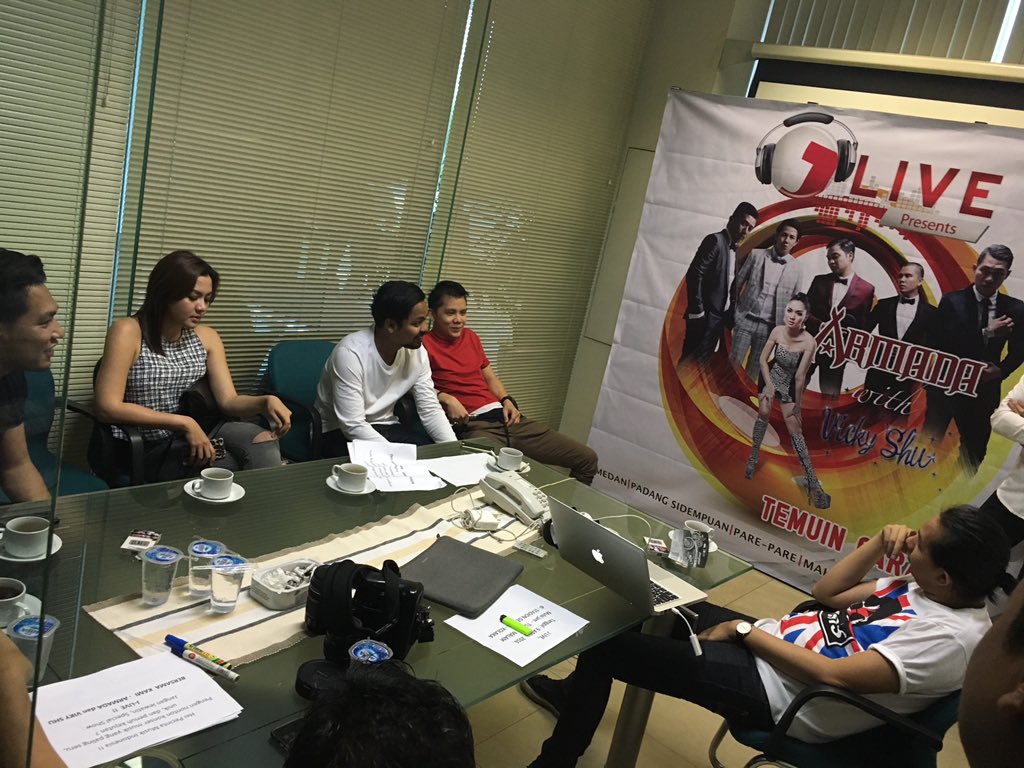 Tour 6 Kota  #jlive with <a href="/ArmadaBand_/">Armada Band</a> <a href="/VikyShu/">Vicky shu</a> <a href="/VMC_Ent/">VMC Music Indonesia</a> <a href="/anesrembes/">IG : ANESREMBES</a>