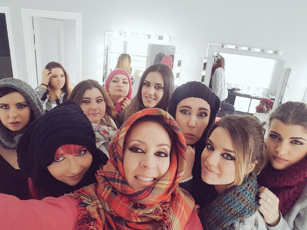 arteness // make-up tweet media