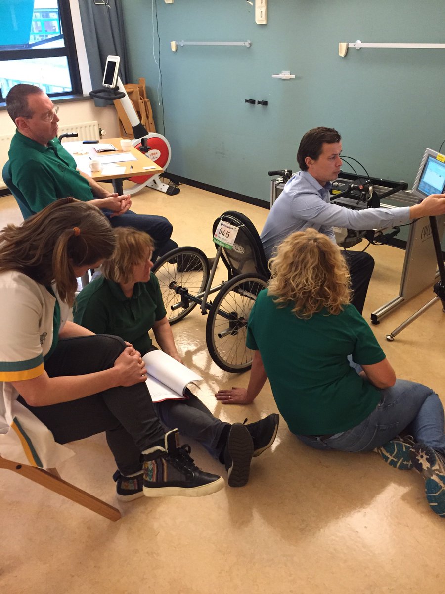 ocmer's tweet photo. Ondertussen in het @fieldlab @maartenskliniek #Cyclus2 https://t.co/Jk0kUWTB7x voorbereiding @HandbikeBattle https://t.co/YTuZcHn2KW