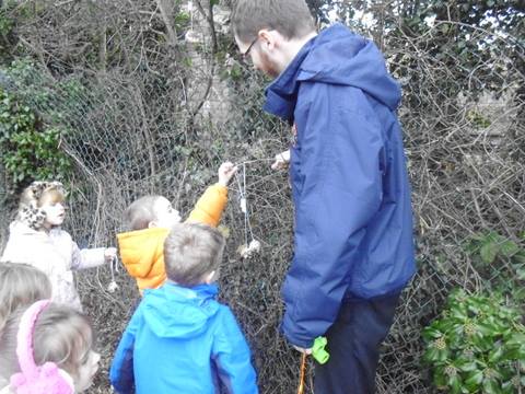 AlphabetHouseL's tweet photo. Bird Activity Day was a huge success - we spotted lots of birds and even made our very own bird feeders! https://t.co/QhkLBpBKyF