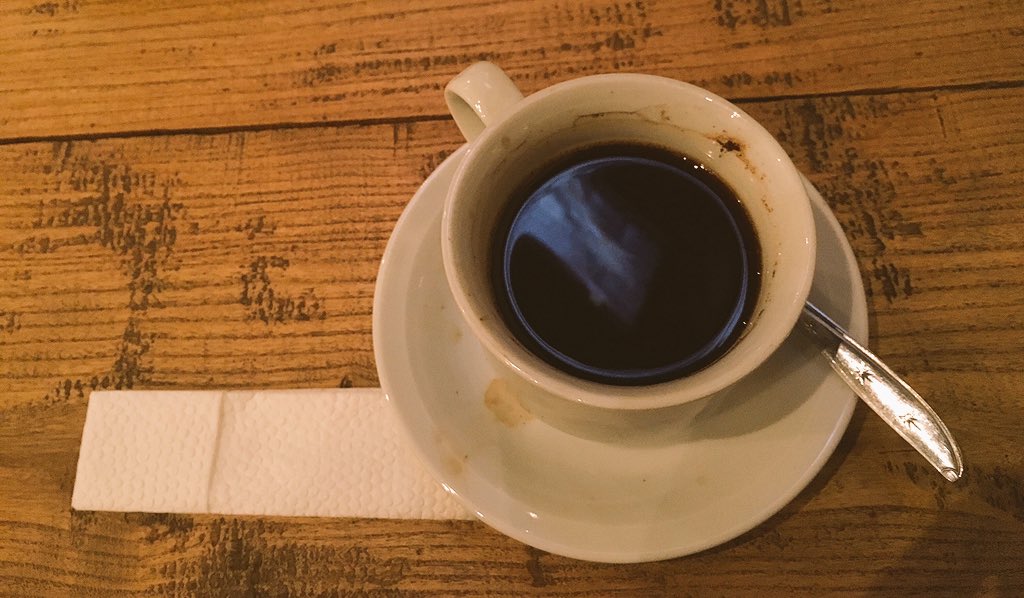 wiranagara's tweet photo. Ada kepergian mengepul pada aroma kopi malam ini. Jernih di permukaan, pahit di perasaan.. https://t.co/DUapIUNEgf