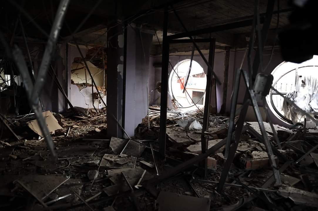 HaberBotan's tweet photo. #Cizre de bu görüntüler barbarligi gözler önüne seriyor. https://t.co/NhUGF1j7EM