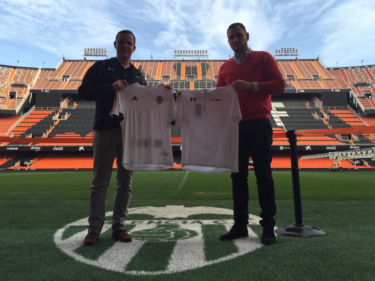 Our exclusive partnership is extended with <a href="/valenciacf/">Valencia CF</a> Check out <a href="/fizzer18/">Fizzer</a> + <a href="/LuisMartinez87/">Luis Martínez</a> meeting our CEO! #news
