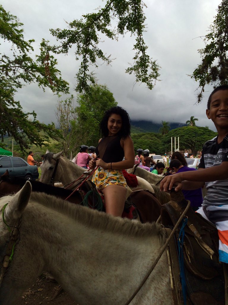Alleyesoncam's tweet photo. @CrazyClarine my first trip to Colombia in 11 years ❤️ https://t.co/rSexNfjk1h