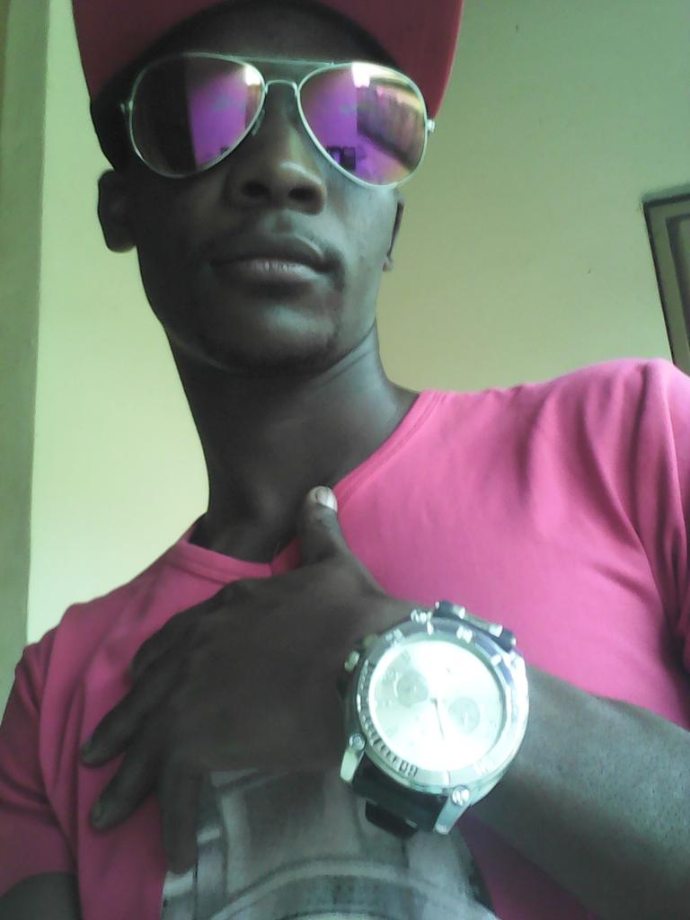 JordanKayongo's tweet image. This early morning I found something surprised oh