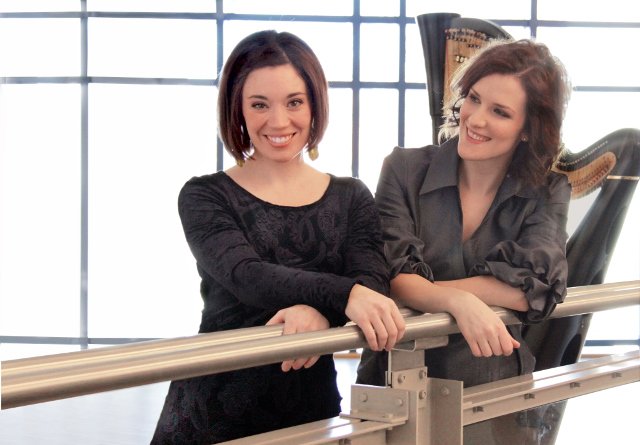 MarieCVeilleux's tweet image. Marianne Lambert nous parle du concert voix et harpe de dimanche  au @CentennialThBU   avec Valérie Milot. #cppte