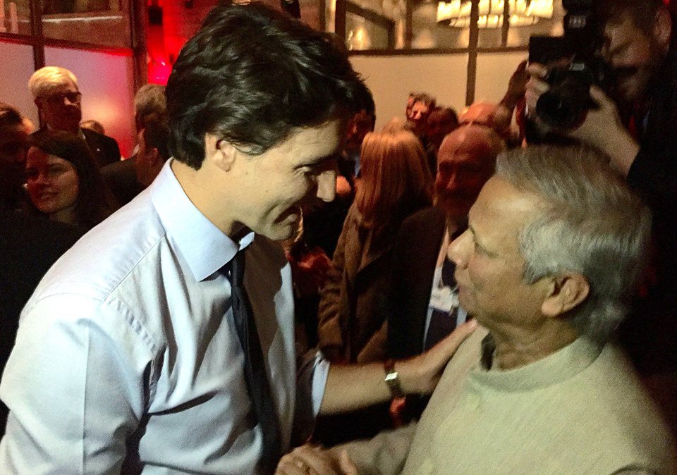 ferdousi3055's tweet photo. Prof #MuhammadYounus talks to Canada's Prime Minister #JustinTrudeau at a reception the latter hosted at Davos. https://t.co/FobDObgWSX