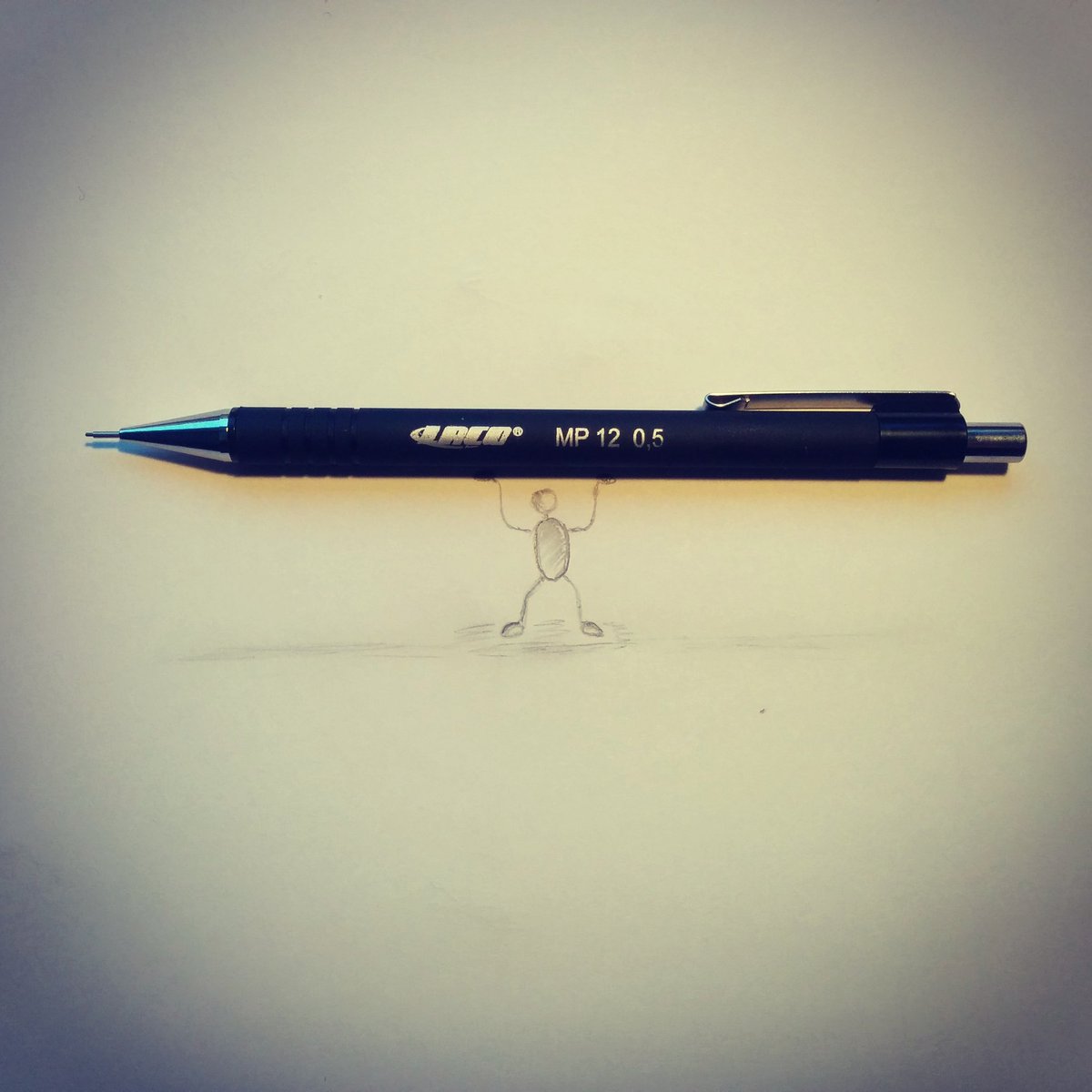 Ołówkiem Hashtag On Twitter