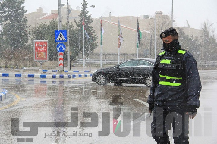 Urdoni's tweet photo. #نشامى الوطن خلال الاحوال الجوية السائدة حول العاصمة #عمان #Snow #Jo #Jordan #SnowInJo https://t.co/n9Kty6NaqF