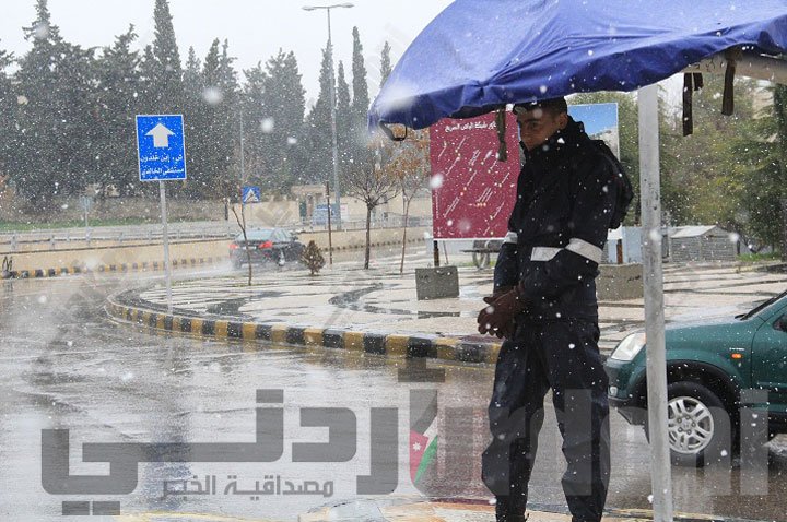 Urdoni's tweet photo. #نشامى الوطن خلال الاحوال الجوية السائدة حول العاصمة #عمان #Snow #Jo #Jordan #SnowInJo https://t.co/n9Kty6NaqF
