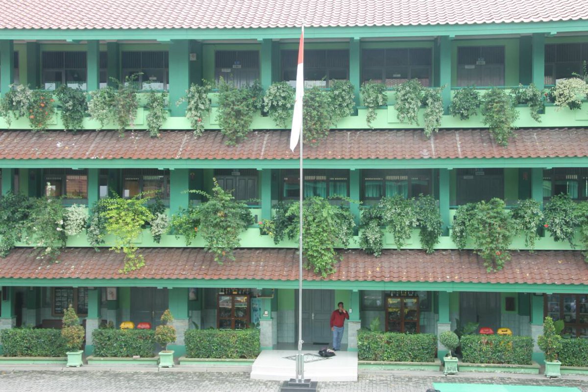 Selamat Ulang Tahun SMAN 36 yg ke-38! Semoga 36 mjd lebih baik dan terus berprestasi. 
36 jaya, 36 maju, 36 sukses!!