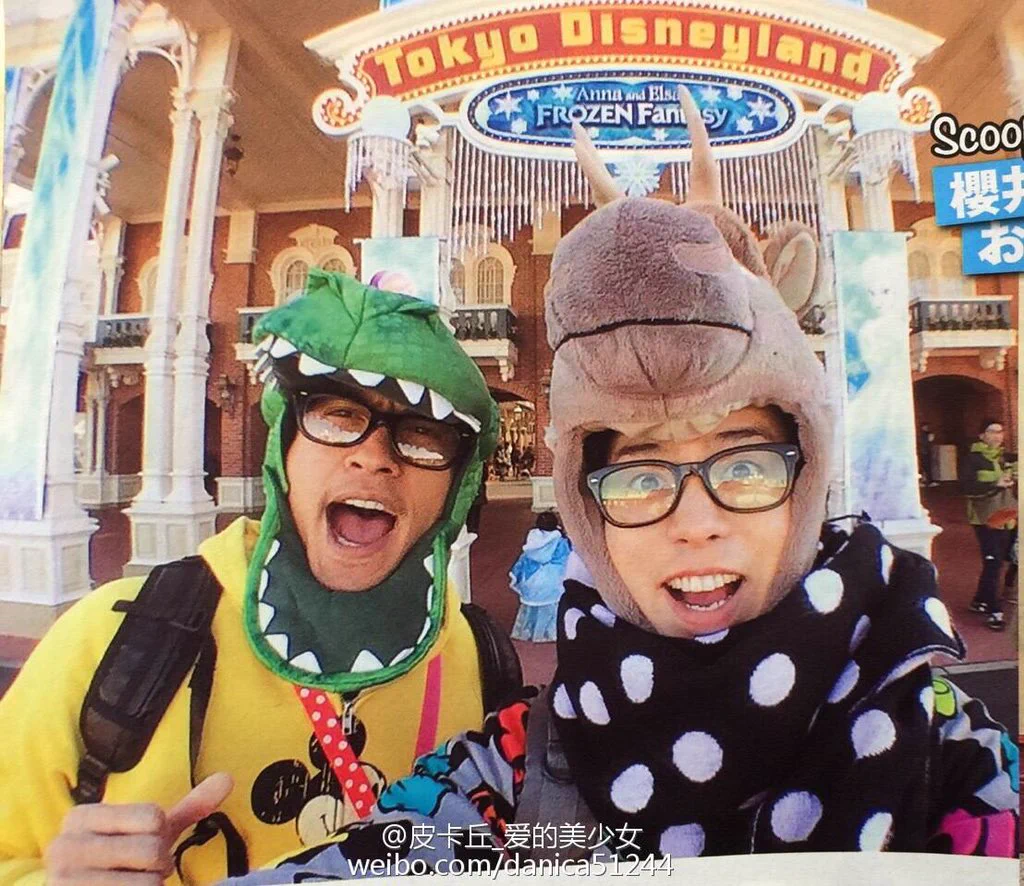 嵐の櫻井君が、変装してディズニーでお忍びデート→ばればれ..www