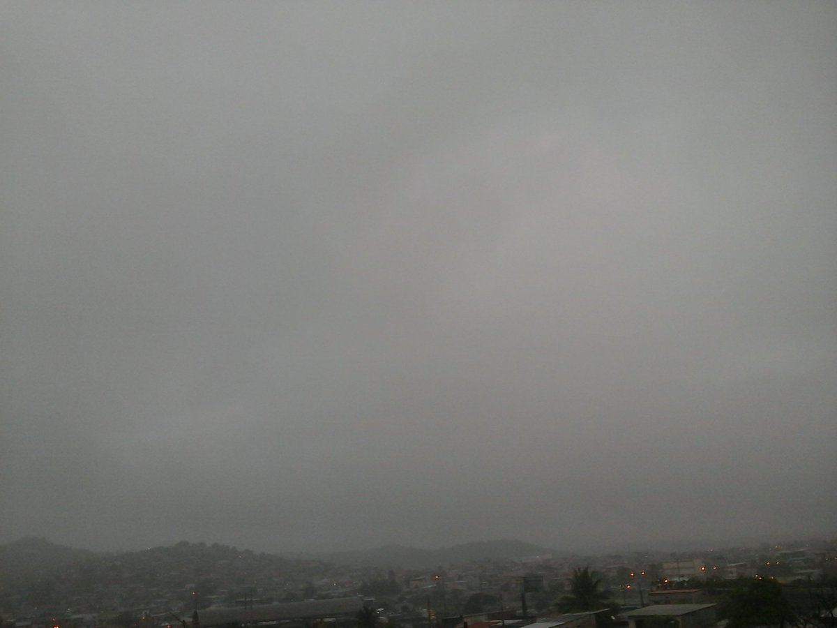 nenithagisel's tweet photo. A full #lluvia https://t.co/g3wxbIhger