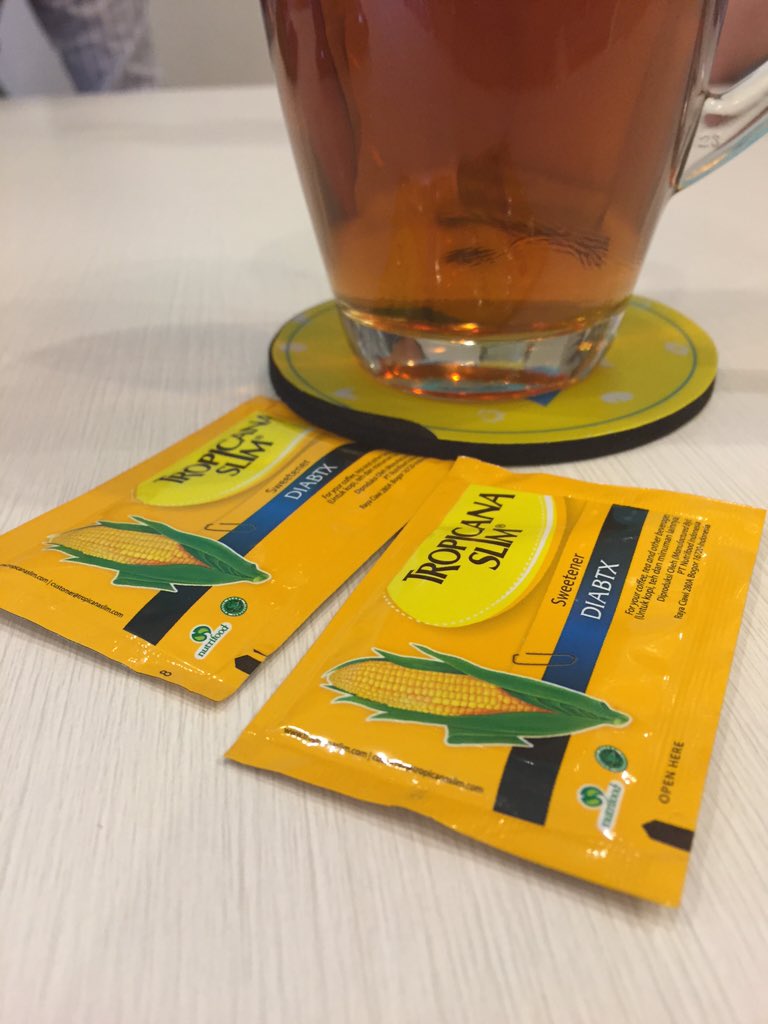 floopJos's tweet photo. Day without sugar #gantidengansweetener0kalori #37thrumahkedua #funworkatnutrifood #sahabatcpy https://t.co/D9rtLIvgt0
