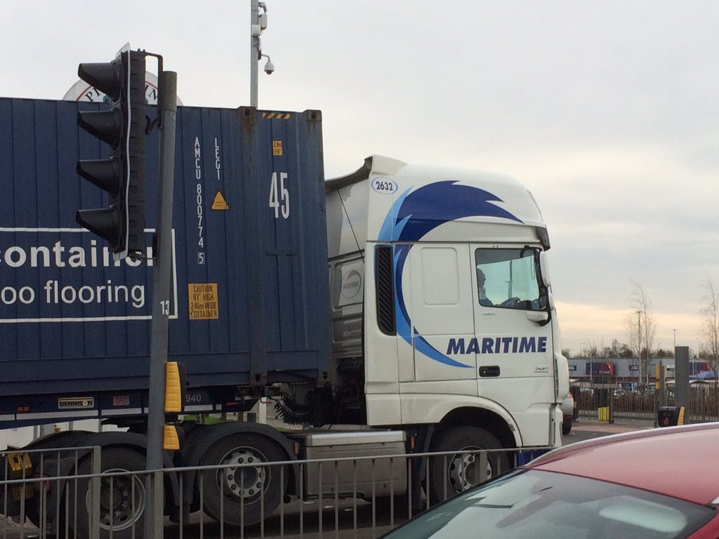 PaulaJames19's tweet photo. @Maritime_UK #spotted #maritimetrucks with @Phillip_James98 https://t.co/yJIa8ZQCw7