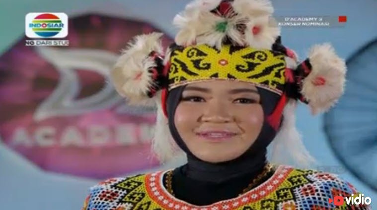 Indosiar's tweet photo. Yuk saatnya @DA3_Meisya tampil di @DAcademyID. #DAcademy3 https://t.co/iSeYGk04s0