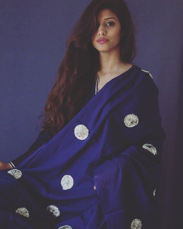 loom_the's tweet photo. A beautiful blue dupatta! Shop it on our website, #happyshopping https://t.co/oVvNXwYZox