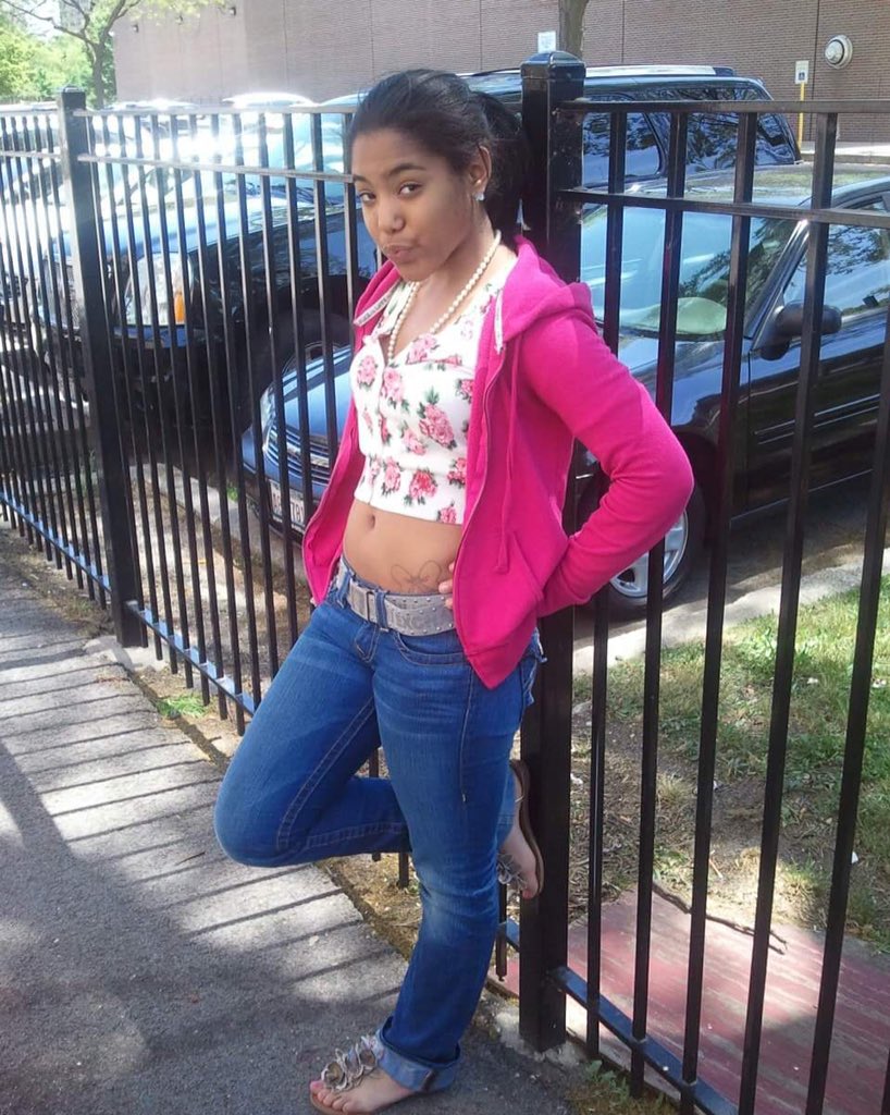 _TrillestBword's tweet image. All she wanted to do was take pictures "Ebony Take My Picture "every period I was taking her picture damn Summer ILY