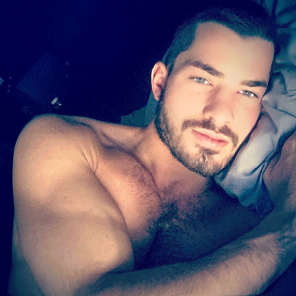 DirtyBulkAlt's tweet photo. Good morning IG 👆🏻❄️☀️ #coldwether morning #iwokeuplikethis #coldwether #light #tiredface #aloneinbed #missmylove #… https://t.co/swSjln9jwc