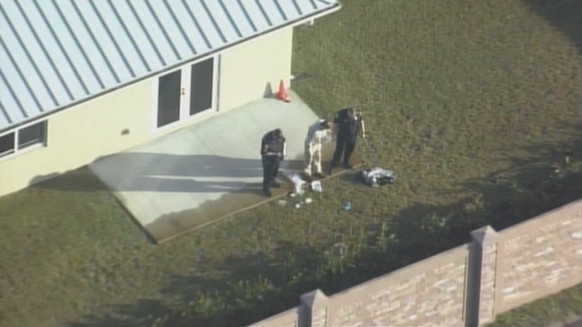 Man hospitalized after shooting on Seminole Reservation local10.com/news/man-shot-… https://t.co/N62R7GA01t