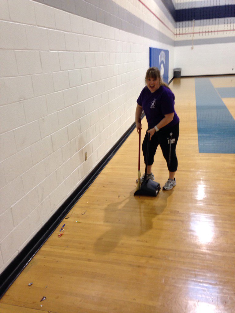 ChadWilkinson34's tweet photo. What a servant. ALL IN #PAWsome @wildcats_wms https://t.co/fJZIf3v6k1