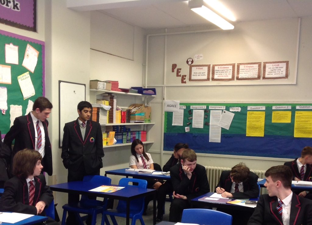 BCA_English's tweet image. Year 11 discussing their views on Beatrice #developingunderstanding #character #AViewfromtheBridge #ArthurMiller