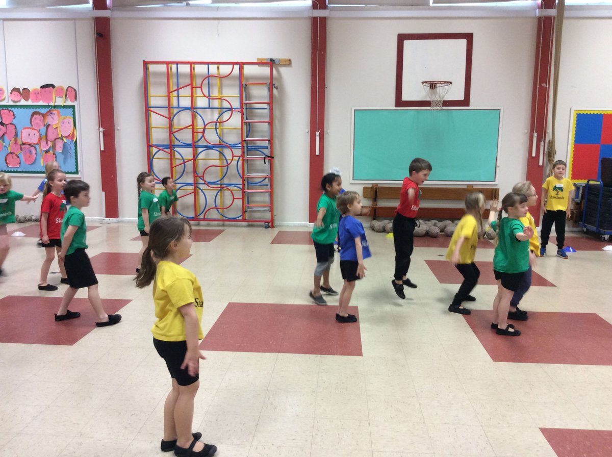 The Proud Penguins really enjoyed their Rugby session with @Ruggereds. Thank you!